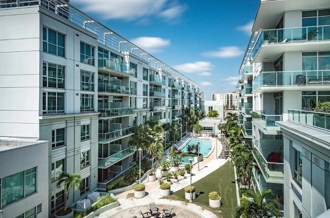 Building Photo - 912 Channelside Dr