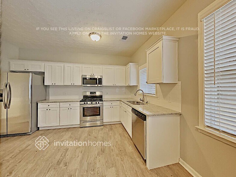 Building Photo - 2900 Lighthouse Way