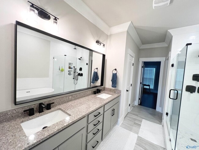 Building Photo - 531 Town Madison Blvd