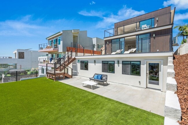 Building Photo - 1251-1253 Van Nuys St