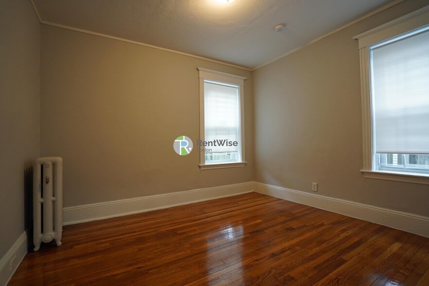 Building Photo - 10 Allston St