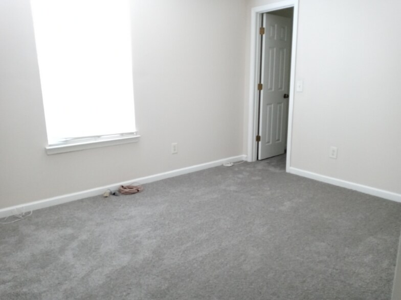 Building Photo - 1650 Ivey Pointe Ct