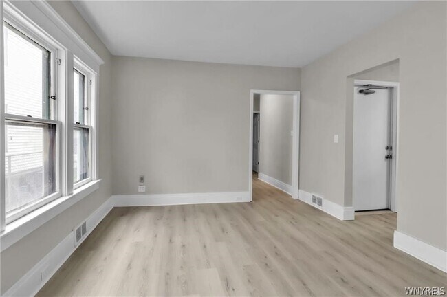 Building Photo - 2514 Delaware Ave