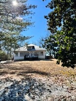 Front - 8457 E Kerrville Rosemark Rd