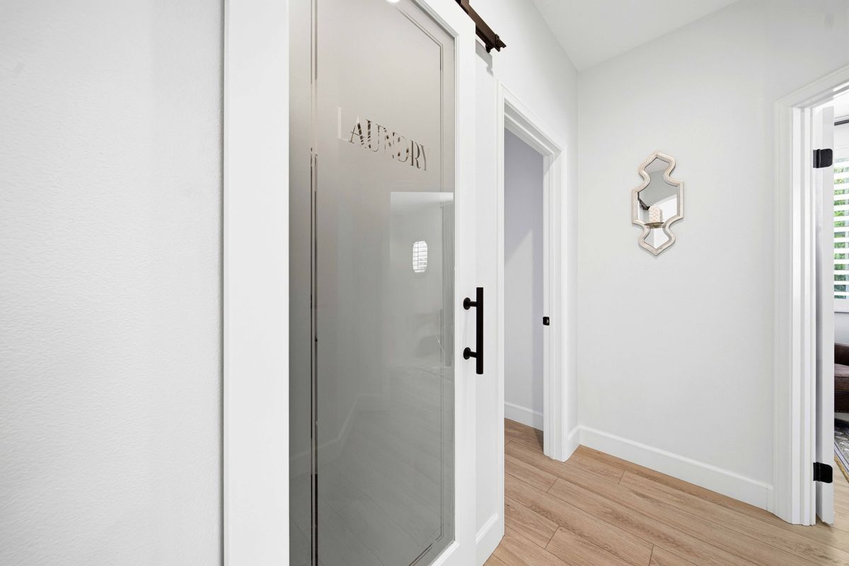 Building Photo - 33 Coastal Oak