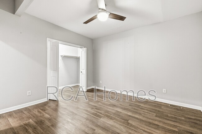 Building Photo - 1452 Woodlawn Ave