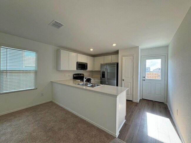 Building Photo - 184 Chapel Beck Dr