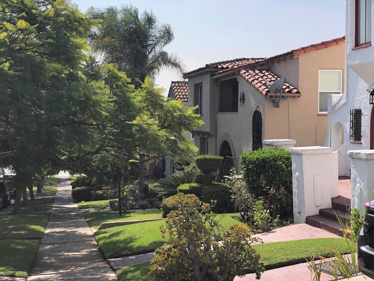 Building Photo - 1329 S Cloverdale Ave