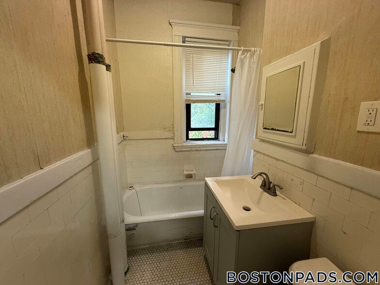 Building Photo - 17-19 Washington St.