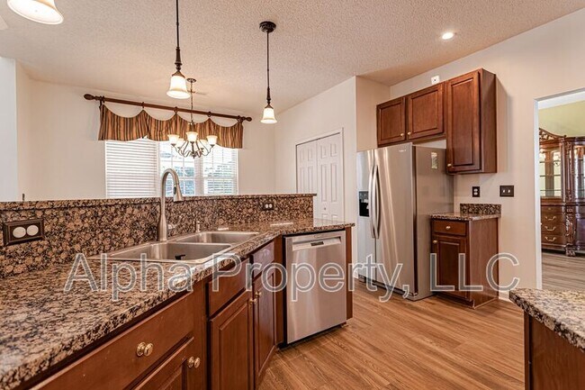 Building Photo - 317 Edenberry Way