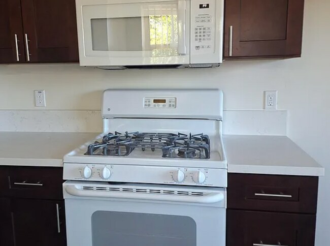 Building Photo - 4942 Clairemont Dr