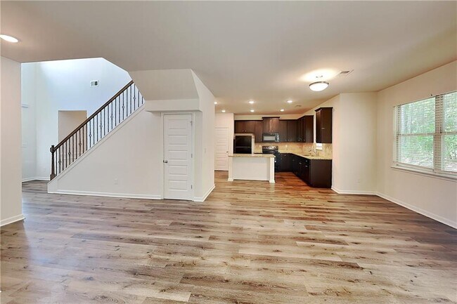 Building Photo - 4971 Terrace Dr