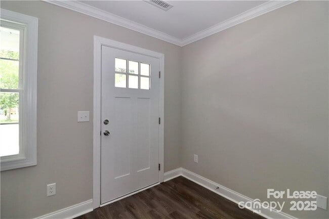 Building Photo - 3973 Newhall Dr NW