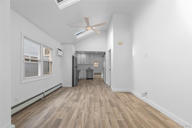 Building Photo - 75 Wisconsin St