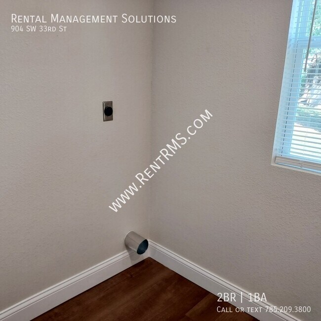 Building Photo - 904 SW 33rd St