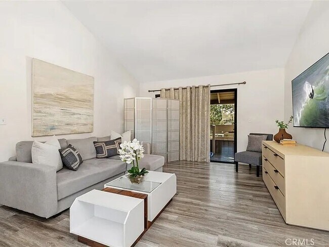 Building Photo - Move-In Ready 2BR | Fresh Paint | Unfurnished & Ready for Your Style