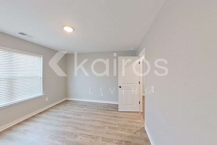 Building Photo - 126 Hughes Dr