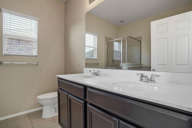 Building Photo - Beautiful Corner Lot Property in Paloma Creek!