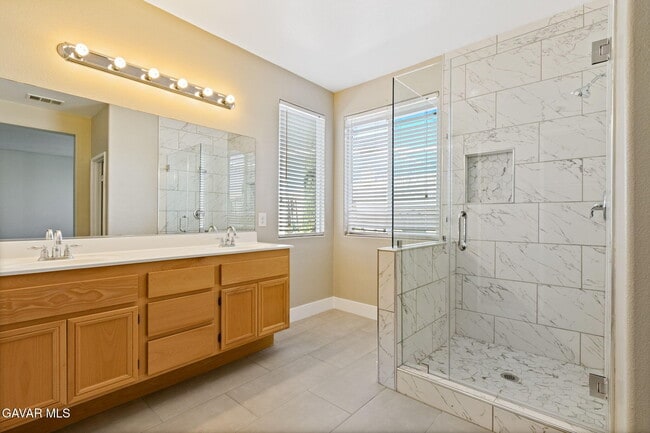 Building Photo - 5909 Viking