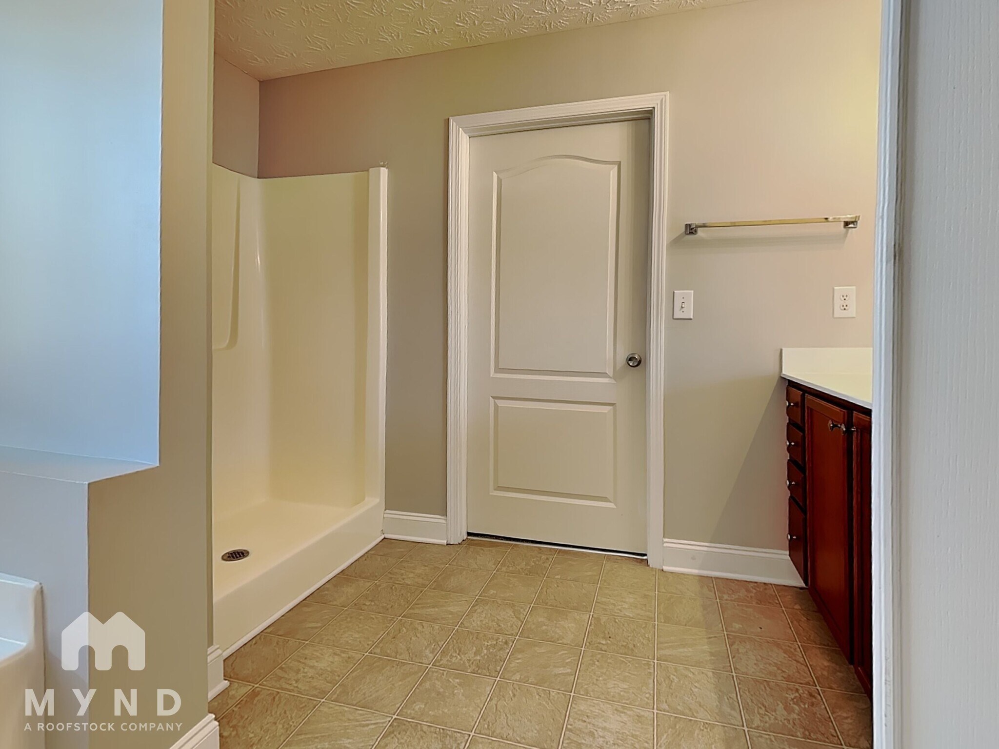 Building Photo - 111 Daisy Cir