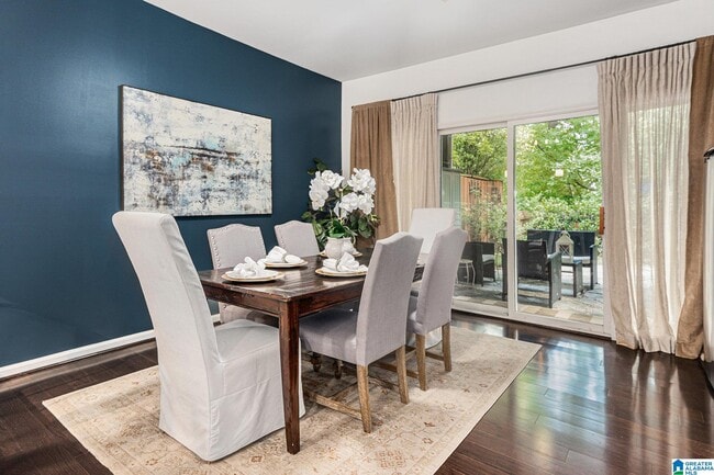 Building Photo - 5539 Hampton Heights Dr