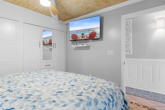 Building Photo - 2609 S Ocean Blvd