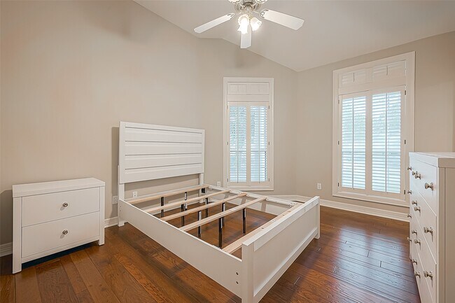 Building Photo - 66 Blooming Grove Ln