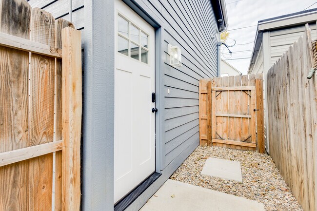 Building Photo - 1452 Fletcher Ave