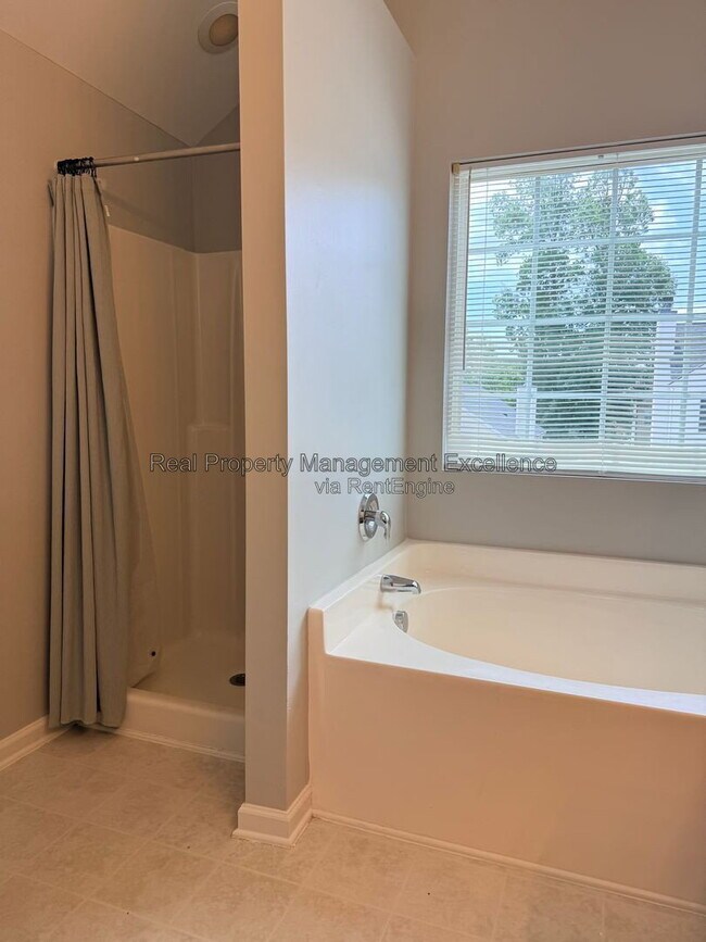 Building Photo - 3446 Ferdilah Ln