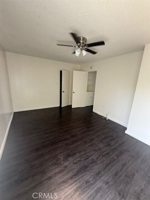 Building Photo - 3204 2nd St