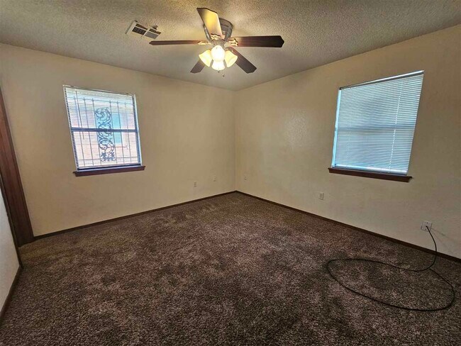 Building Photo - 2307 NW Terrace Hills Blvd