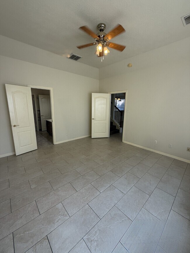 Building Photo - 5250 Sherilynn Dr
