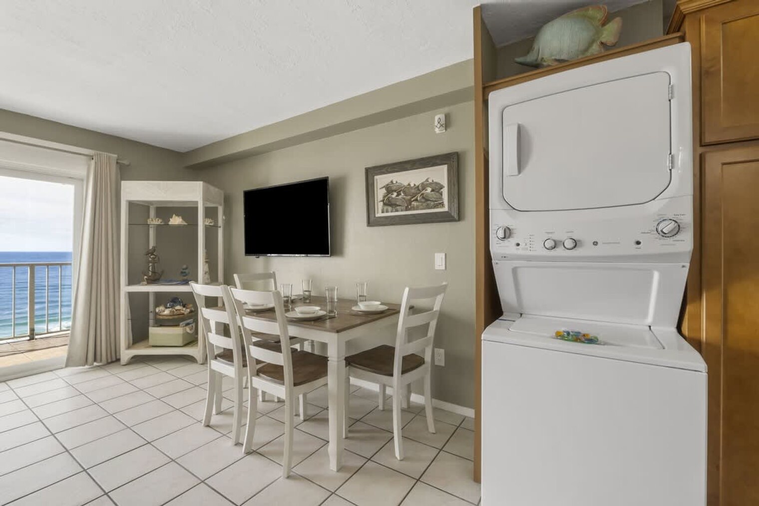 Building Photo - 8743 Thomas Dr