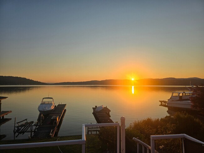 Building Photo - 10507 Rainier Ave S