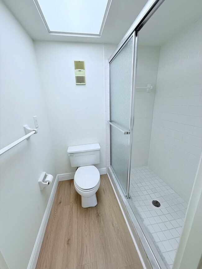 Building Photo - Newly Listed 2-Bed/2-Bath Condo for Rent i...