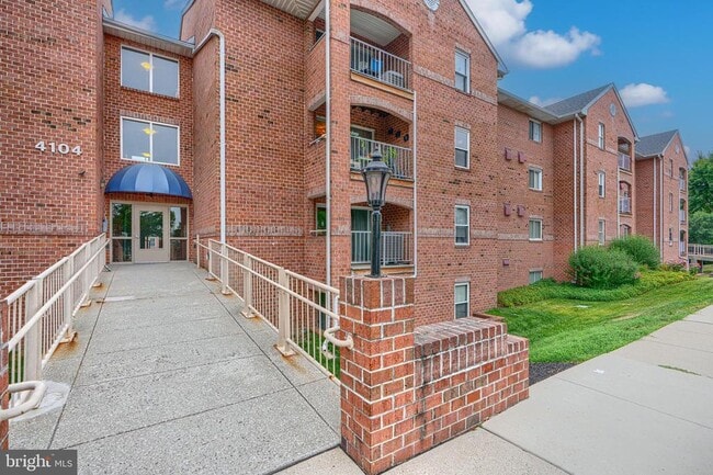Building Photo - 4104 Chardel Rd