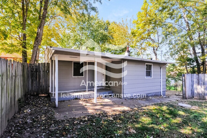 Building Photo - 2414 Gass Ave