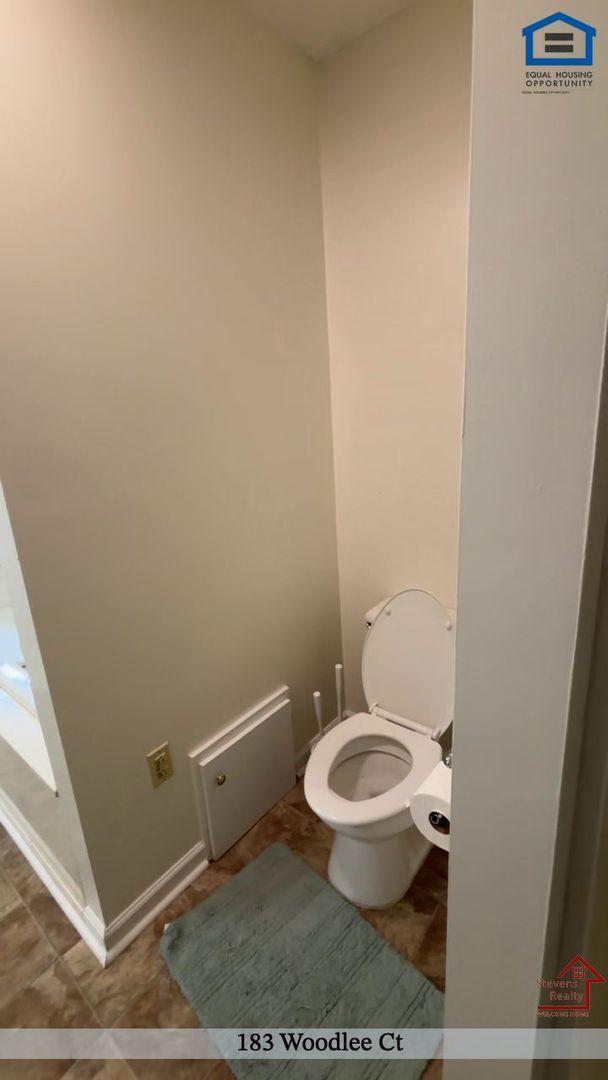 Building Photo - 183 Woodlee Ct