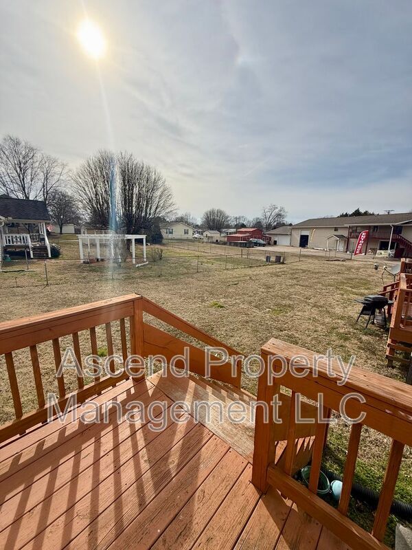 Building Photo - 2705 Georgetown Dr NW