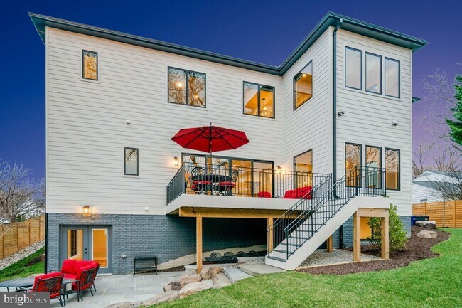 Building Photo - 1100 Balls Hill Rd