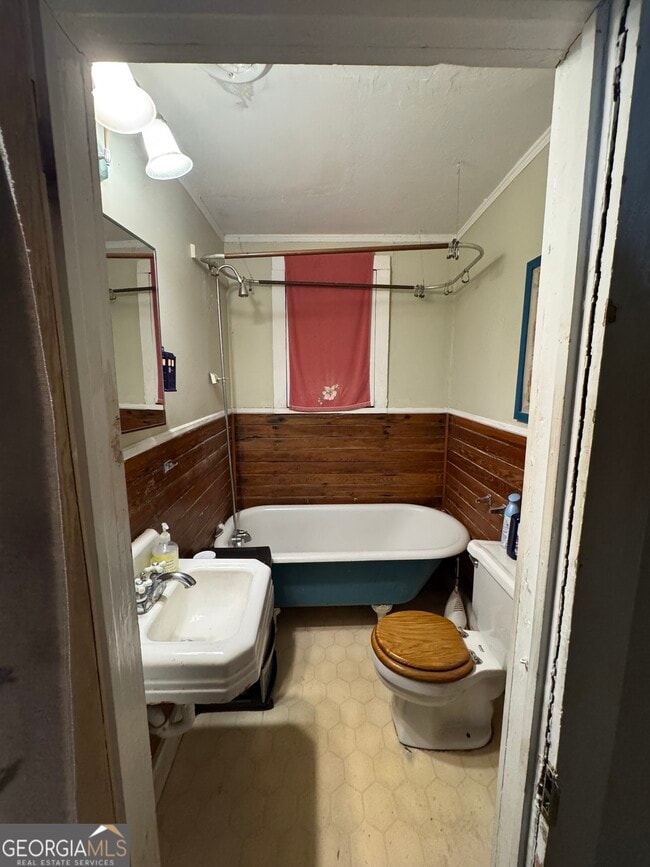 Building Photo - 455 N Harris St