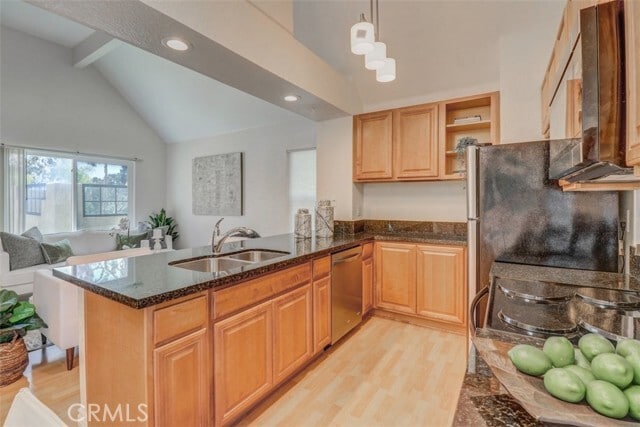 Building Photo - 2 Aruba St