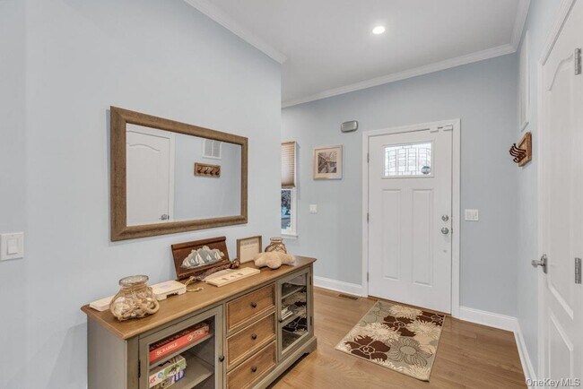 Building Photo - 300 Fiddler Ln