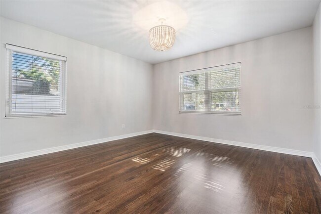 Building Photo - 640 Geneva Pl