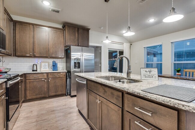 Building Photo - 108 Arrowhead Dr