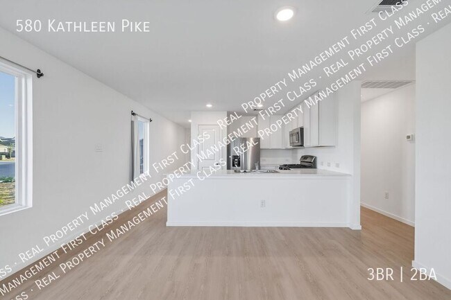 Building Photo - 580 Kathleen Pike