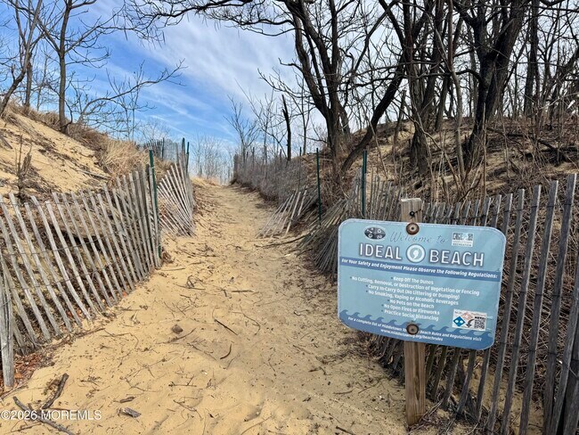 Building Photo - 20 Bray Ave