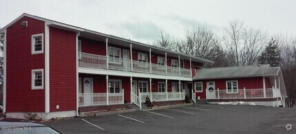 Building Photo - 220 Broad St