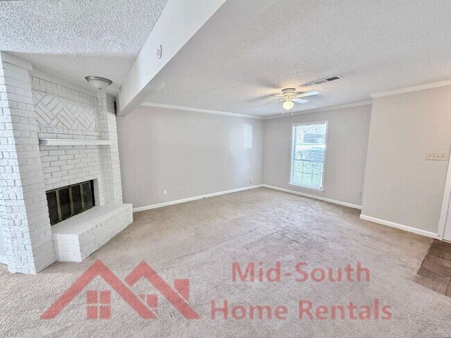 Building Photo - 6007 Hickory Cove