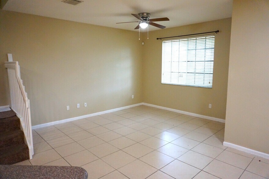 Building Photo - 2030 Nassau Dr